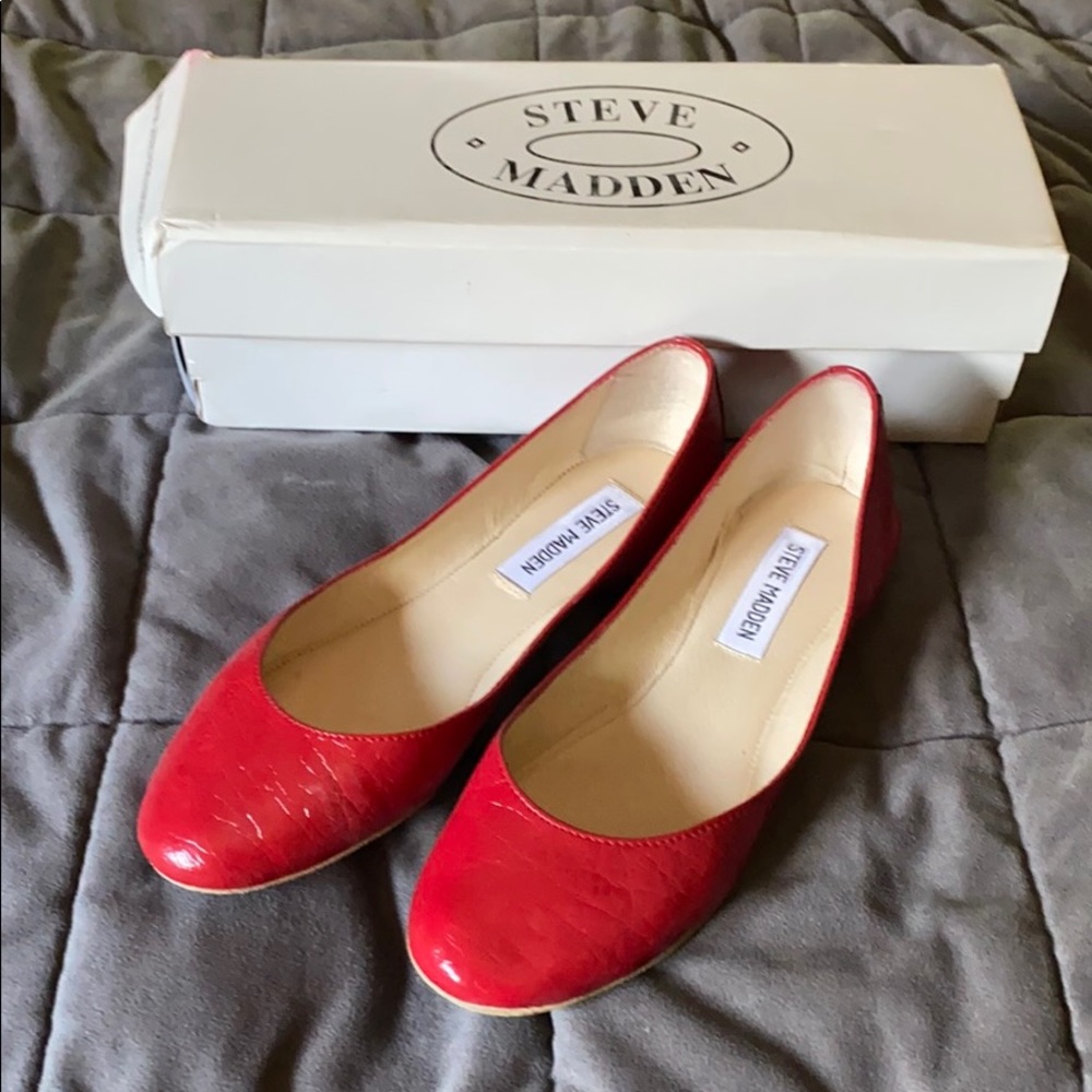 Steve Madden Keepsake Red Flats Size 7